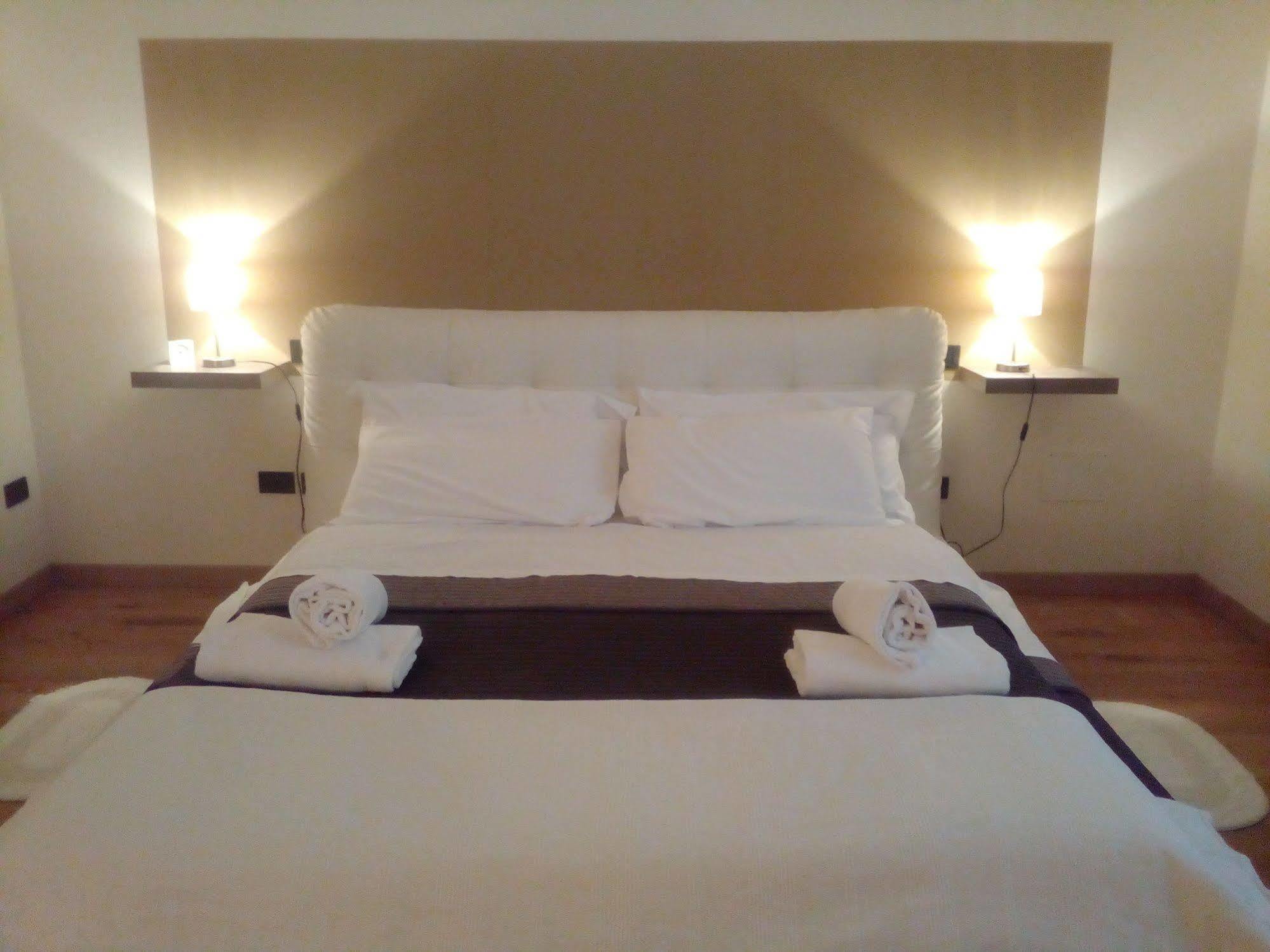 Relais Villa Lezard Lazise Exteriör bild
